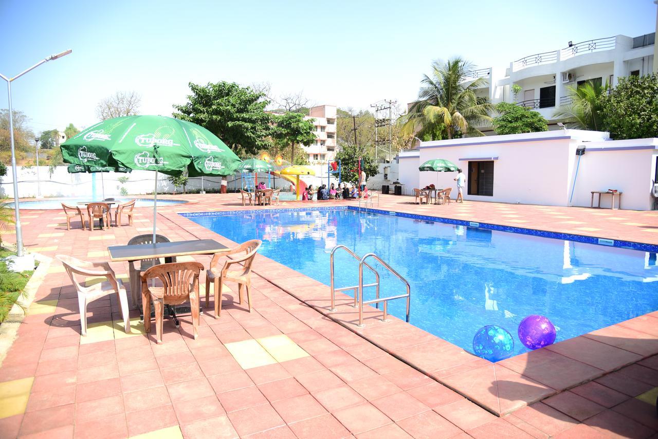 River Touch Resort Silvassa Eksteriør billede